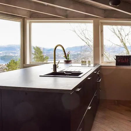 Stunning In Sandsli W/ Wifi And 2 Bedrooms Daire Bergen
